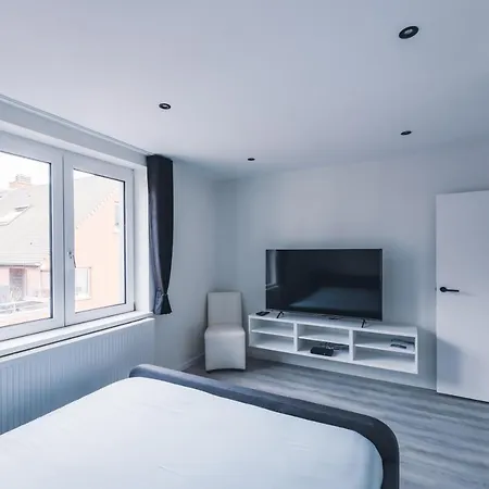 Sunny Sea Terkade أوستيند