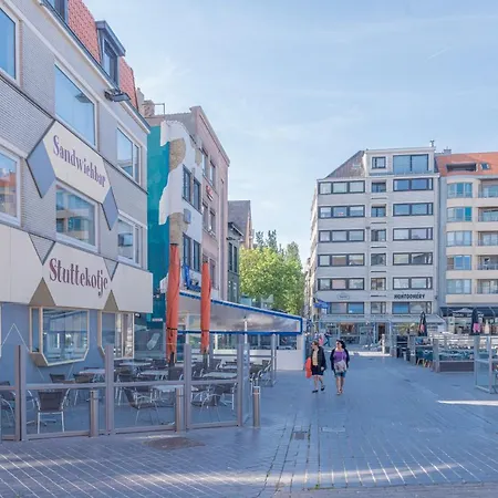 Sunny Sea Terkade Остенде